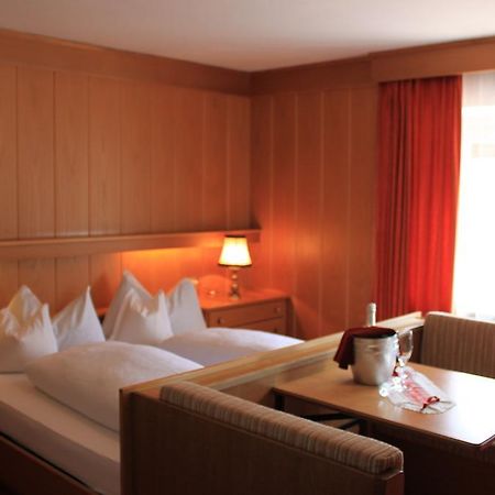 Albergo Alisander Corvara In Badia Ngoại thất bức ảnh