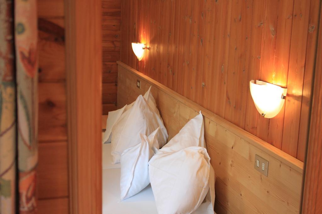 Albergo Alisander Corvara In Badia Ngoại thất bức ảnh
